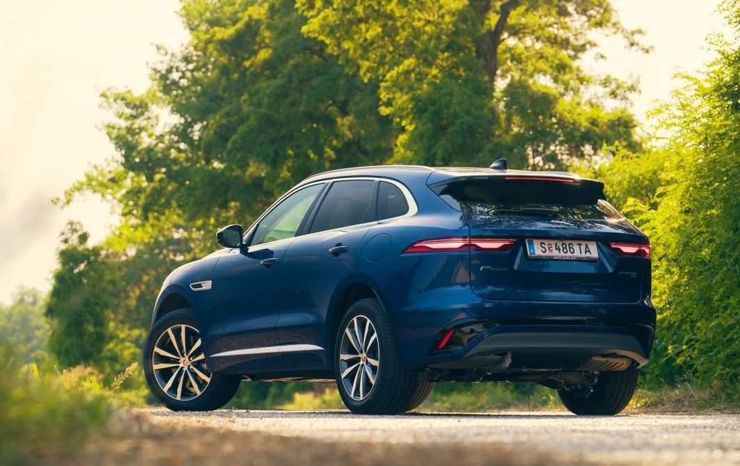 Test: Jaguar F-Pace P400e