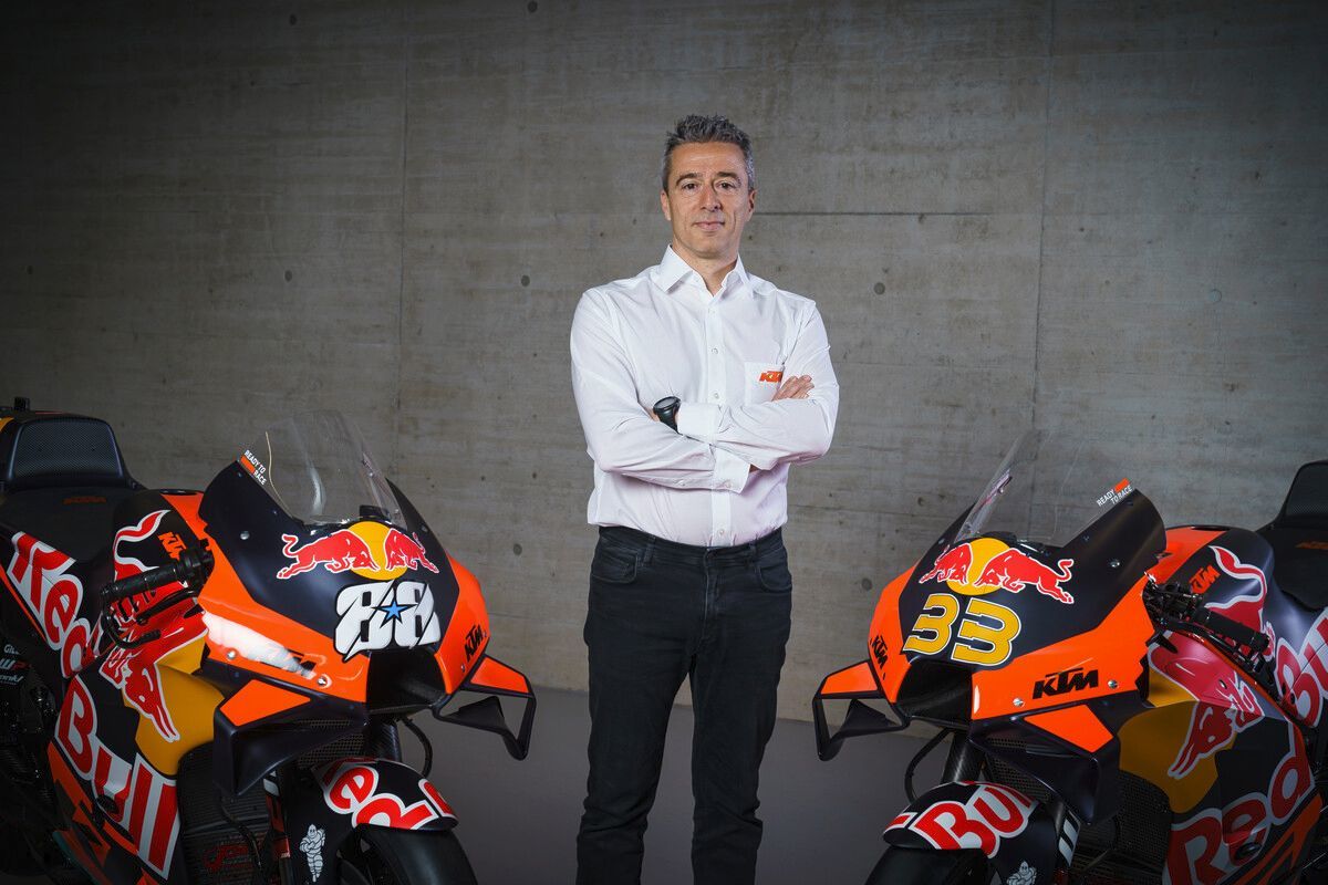 KTM-Teammanager Francesco Guidotti ist ebenfalls Gast in der Motohall und in Sport und Talk auf Servus TV.