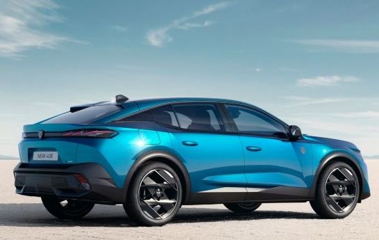 Peugeot überrascht im oberen Kompaktsegment mit einem neuen Designansatz. - „Wir werden mehr  solcher Fahrzeuge sehen”