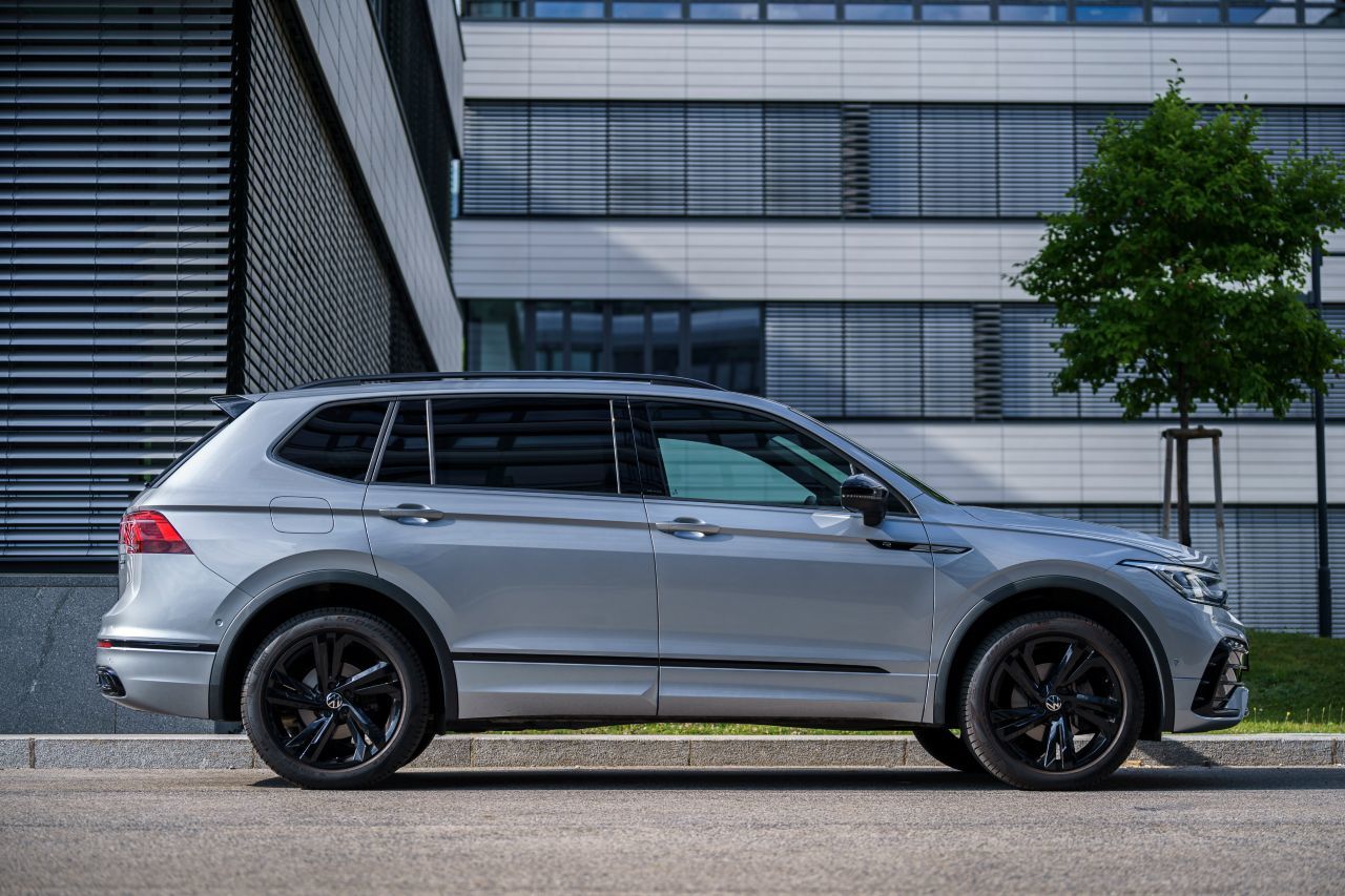 Fazit von Motorprofis-Tester Fabian Steiner: „Bleibt das Paradebeispiel eines praktischen Familienautos, gerade in der Langversion Allspace, die es auch optisch mit der oberen SUV-Liga aufnehmen kann. Der 200-PS-Diesel mit Mini-Verbrauch ist eine feine Sache, preislich ist die 150-PS-Variante logischer