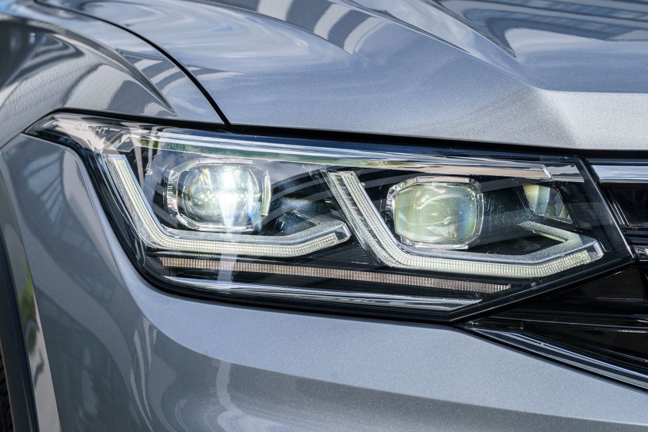 … und LED-Matrix-Scheinwerfer mit neuer Lichtsignatur, unter anderem.
