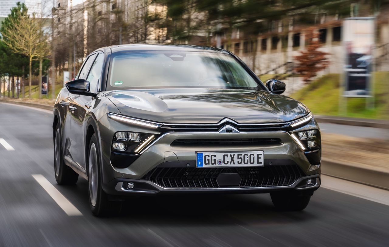 „In der Geschichte steht Citroën immer wieder für Komfort und für Design. Diese Stärken wollen wir auch in Zukunft mitnehmen.