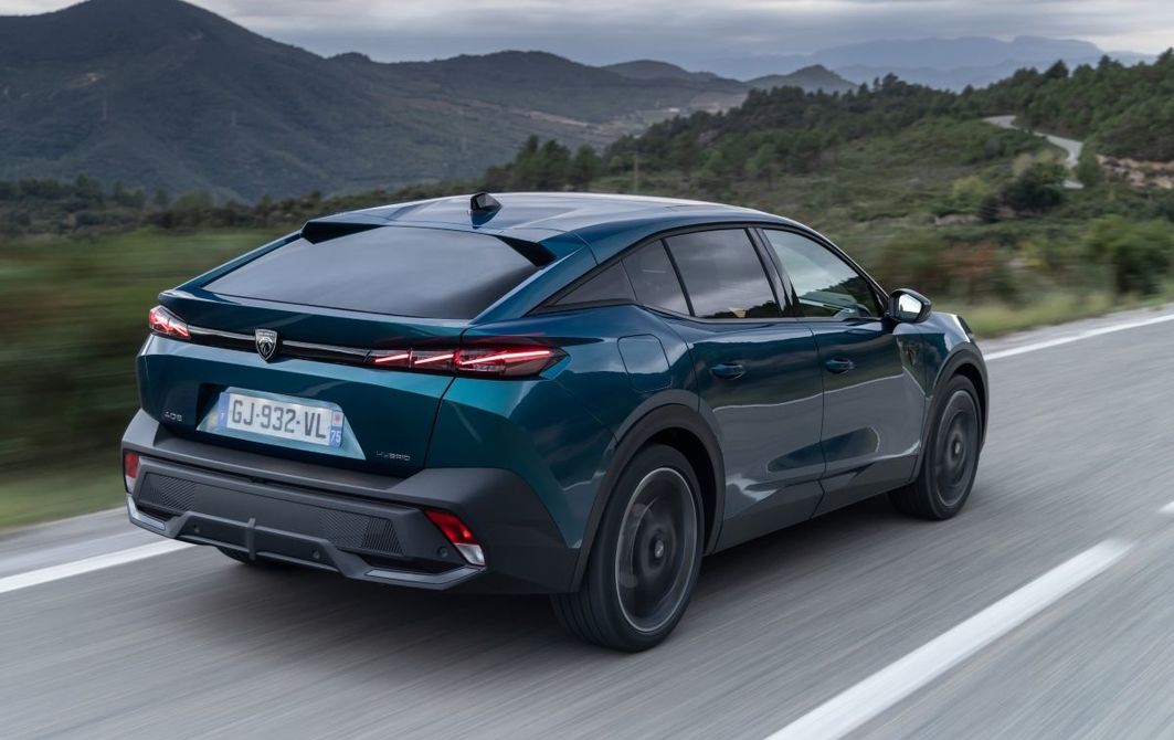 Peugeot 408