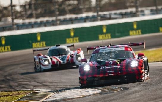 Sebring-Sieger Klaus Bachler verbringt die nächsten Tage in den 