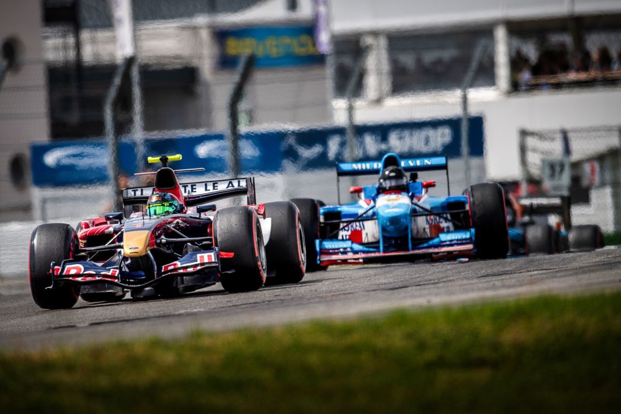 In Action zu sehen ist neben dem Bruder von Sebastian Vettel auch das erste Auto von Sebastians