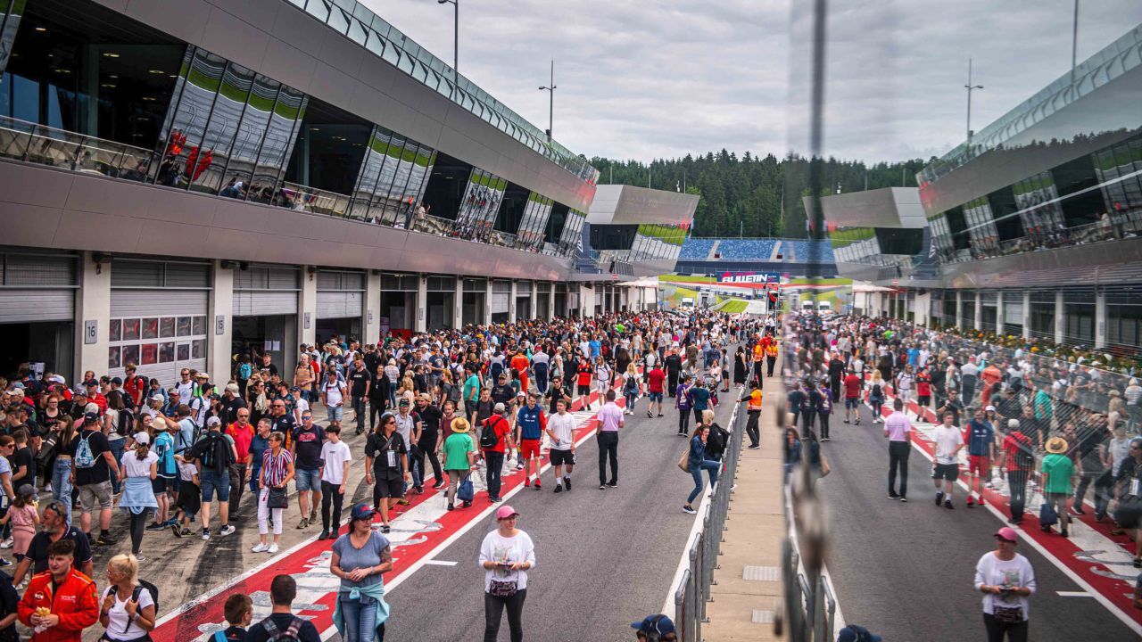 Beeindruckene Zuschauer-Mengen schon am Samstag am Red Bull Ring.