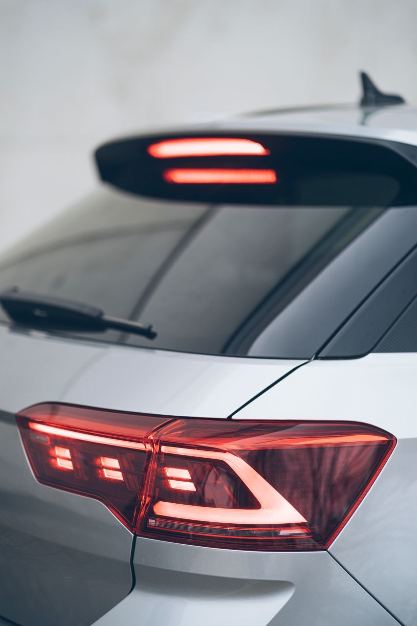 R-Line- und IQ-Light-Upgrades: Abgedunkelte Rückleuchten mit LED-Blinker …