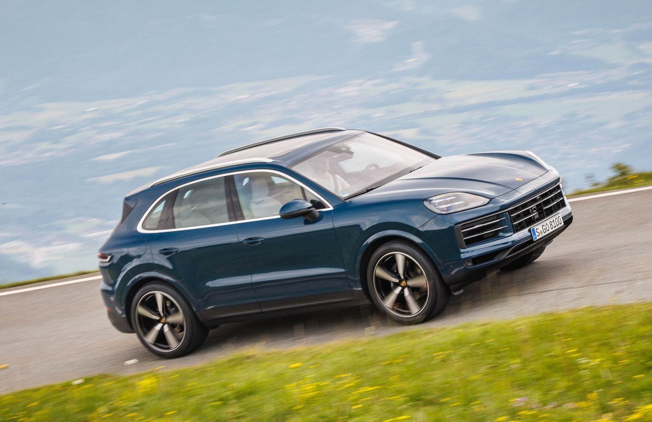 Der Cayenne von 2023: Die Diskretion höchstpersönlich, ganz stilvoll und geschäftsmäßig unterwegs.