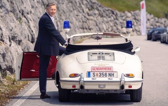 Helmut Eggert ist seit 1999 Geschäftsführer von Porsche in Österreich. - Helmut Eggert,  Porsche Österreich