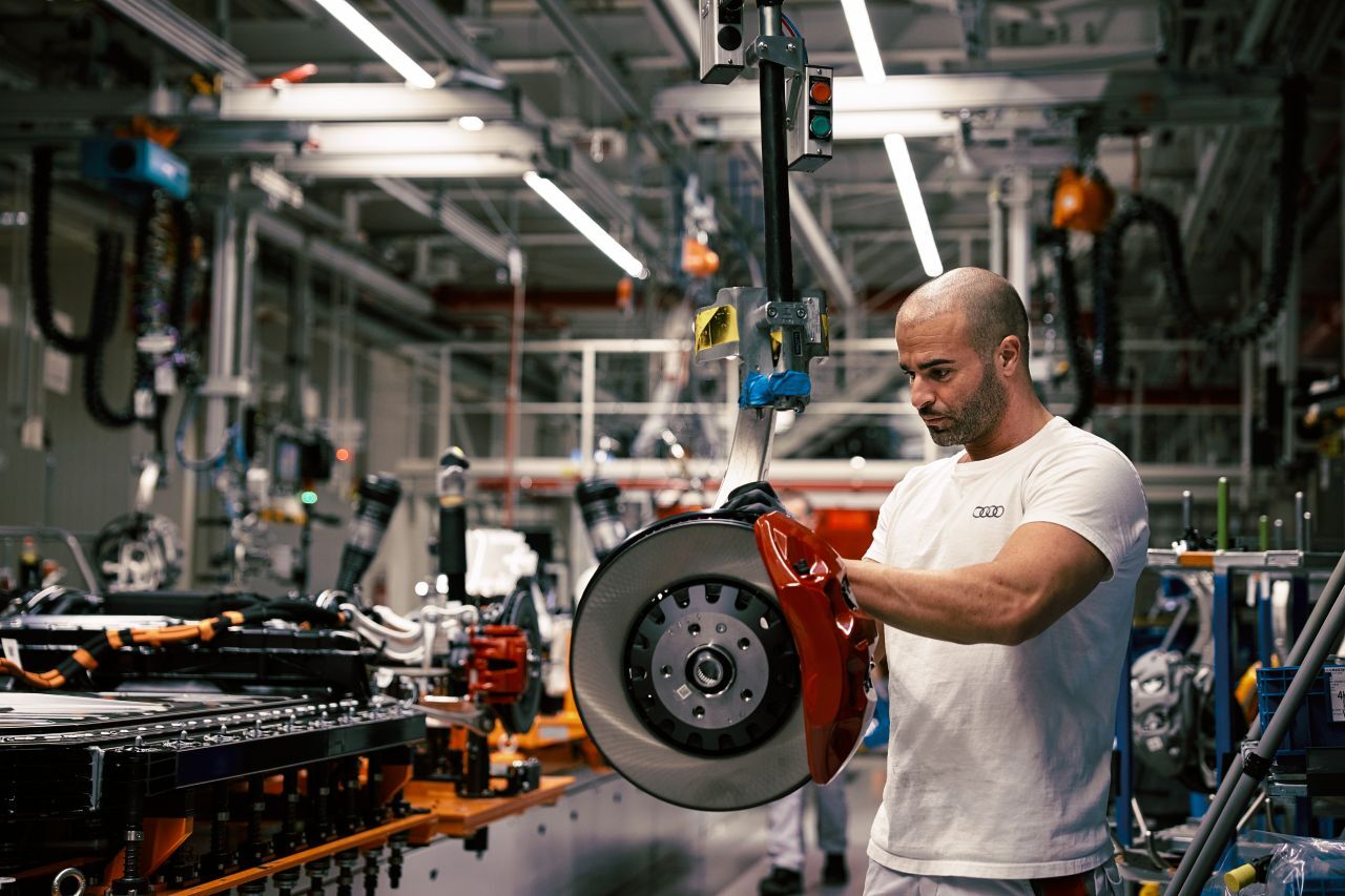 … trotzdem 2.900 Mitarbeiter im Audi-Werk Brüssel.