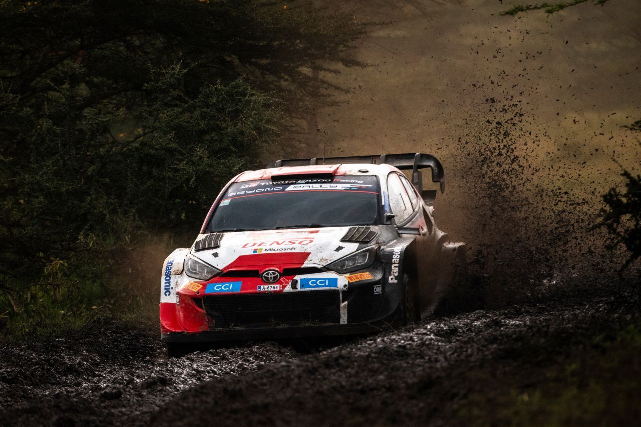 Der achtfache Weltmeister Sebastien Ogier, sonst oft in seiner Wahlheimat Kitzbühel, ist bei der Rallye Zentraleuropa im Toyota Yaris am Start. Eine Legende, die man einmal in Action gesehen haben muss.