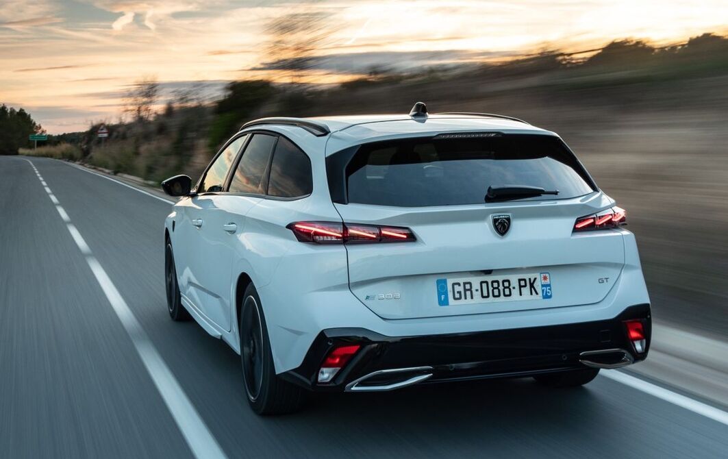 Peugeot e-308 SW