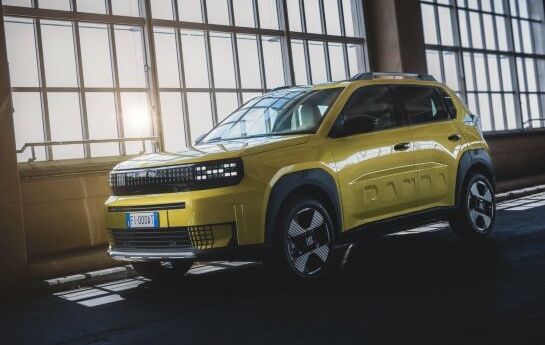 Der süße Fiat Panda hat im Laufe der Zeit an Größe gewonnen, bleibt aber betont praktisch und kostengünstig. - Das gewachsene Bärchen