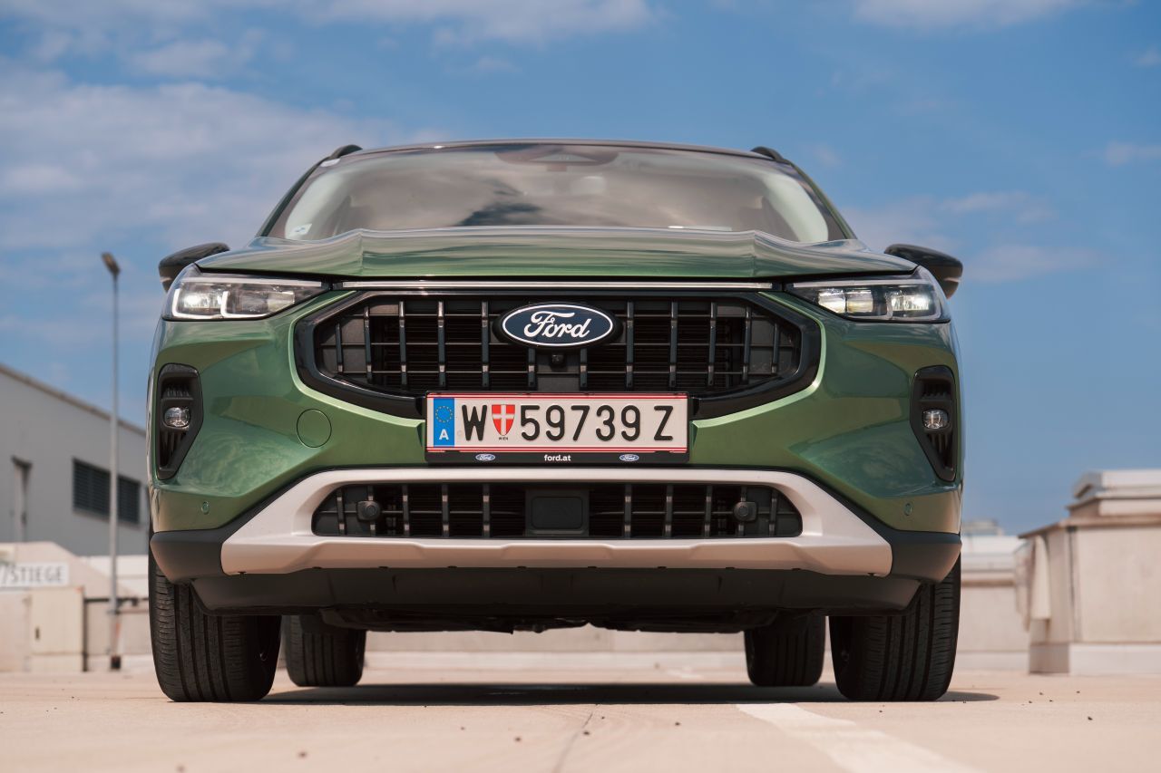 Die Frischzellen-Kur beschert dem Ford Kuga ein schnittigeres G'schau und ein umfassendes Technik-Update.