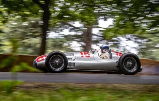 Jochen Mass war Formel1-und Le-Mans-Sieger und einer der größten deutschen Rennfahrer aller Zeiten. - Jochen Mass, Renn-Legende