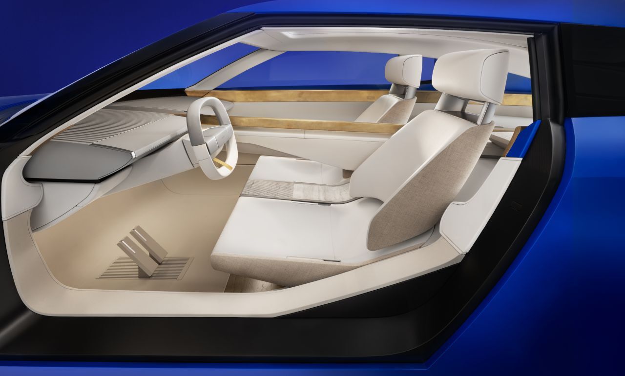Die Designstudie Type 00 macht auch im Innenraum die neue Ausrichtung deutlich: Modernste Technik, edle Materialien und vor allem cooles Design.