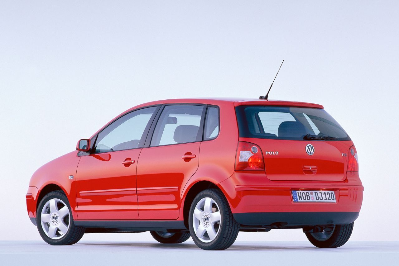 … wie das hochwertige und zugleich sportive Fahrverhalten. Den Kunden gefällt es: Der Polo IV kommt von 2001 bis 2009 auf 4,1 Millionen Einheiten.
