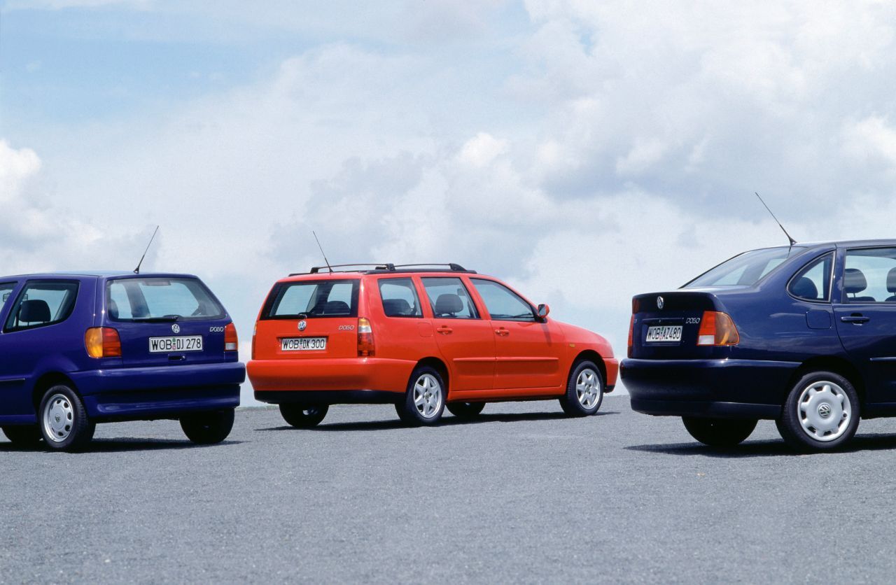 Von 1997 bis 2001 wird die Kombiversion Variant angeboten.