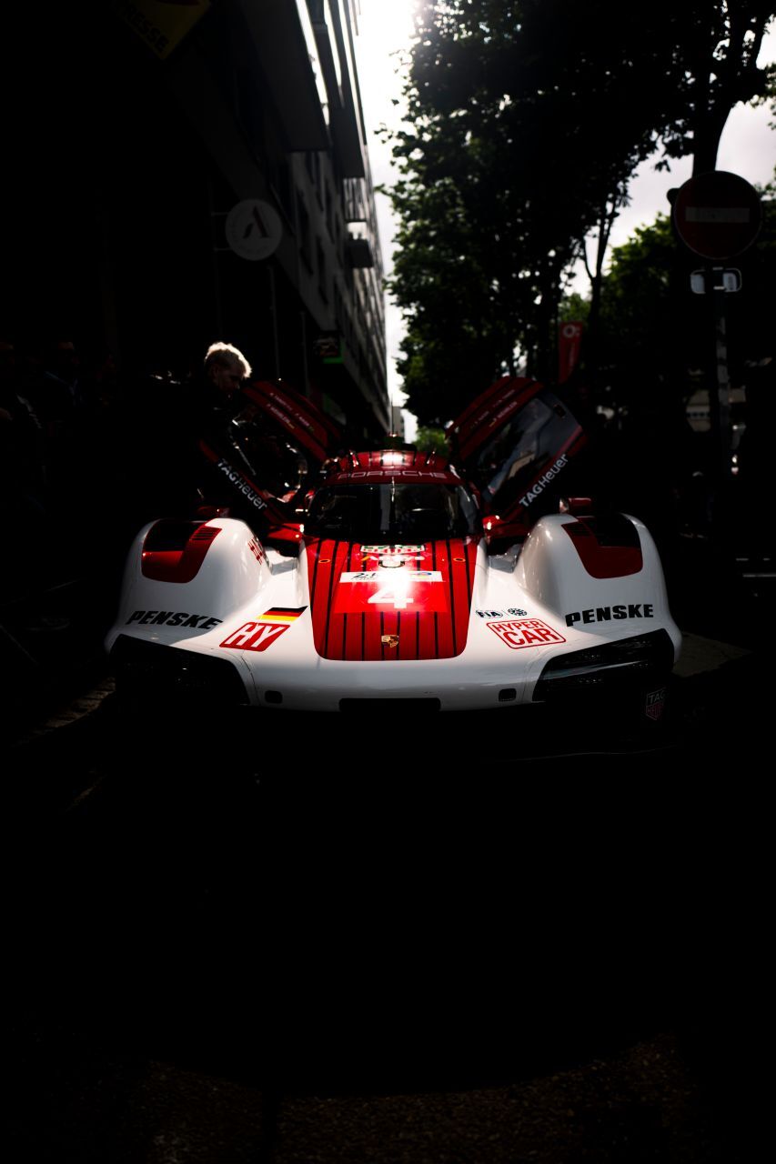 Le-Mans-Premiere: Pascal Wehrlein im Porsche 963.