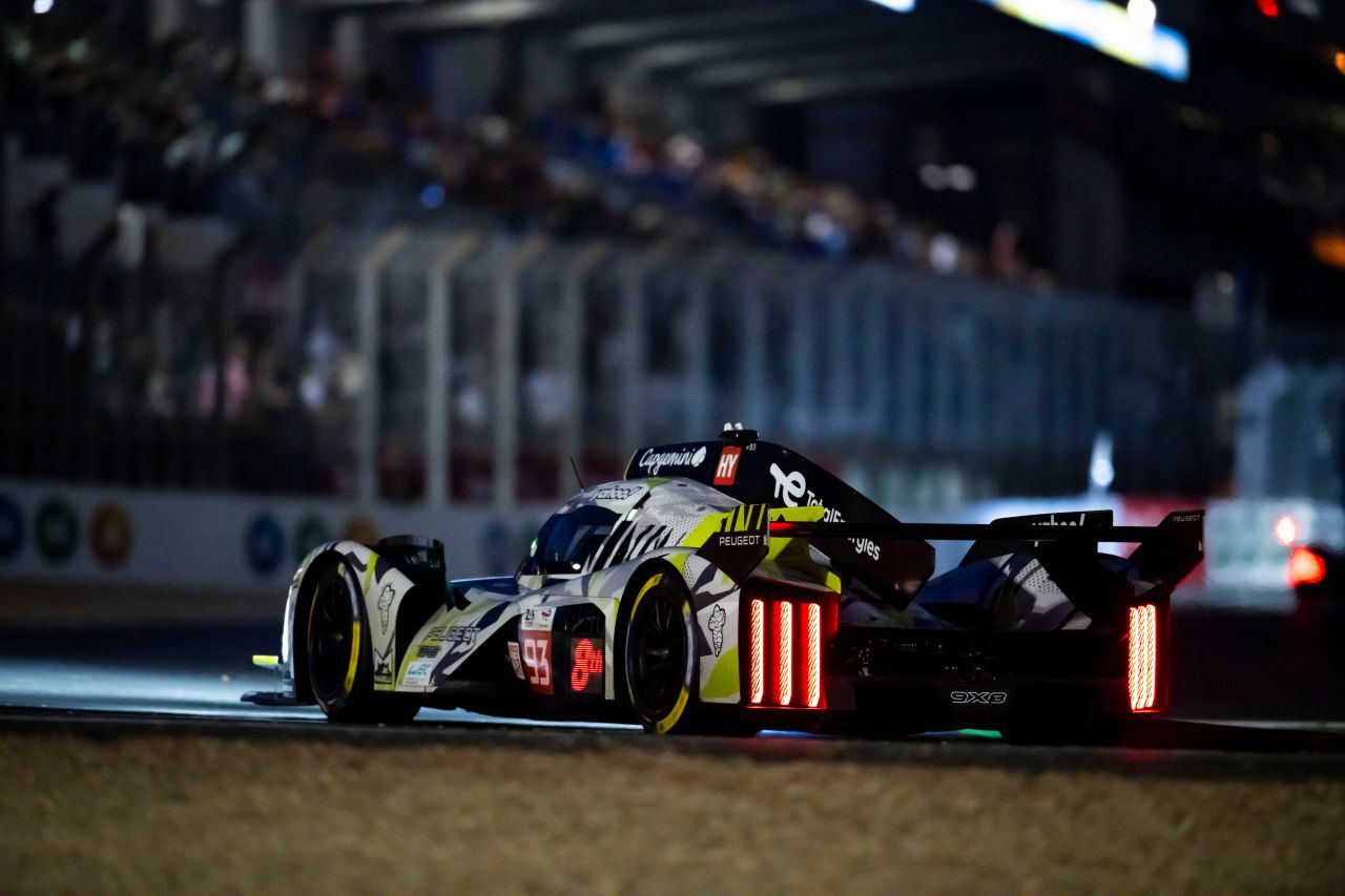 Lokalmatadore: Jean-Eric Vergne und der Peugeot 9X8, mitterweile