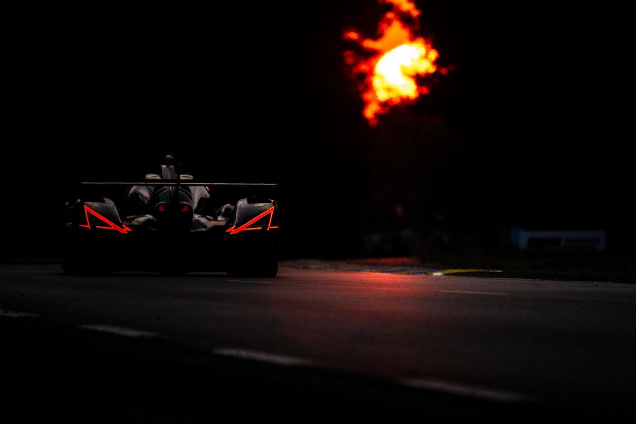 Ferdinand Habsburg, Alpine, Nacht, Le Mans. Man beachte die Bremslichter im Alpine-Design.