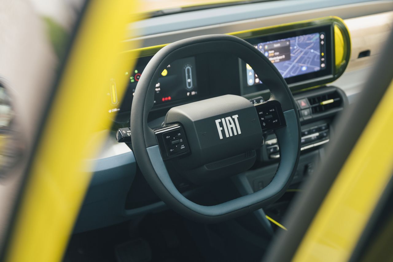 Das 10-Zoll-Digital-Cockpit und der 10,25-Zoll-Touchscreen sind serienmäßig.