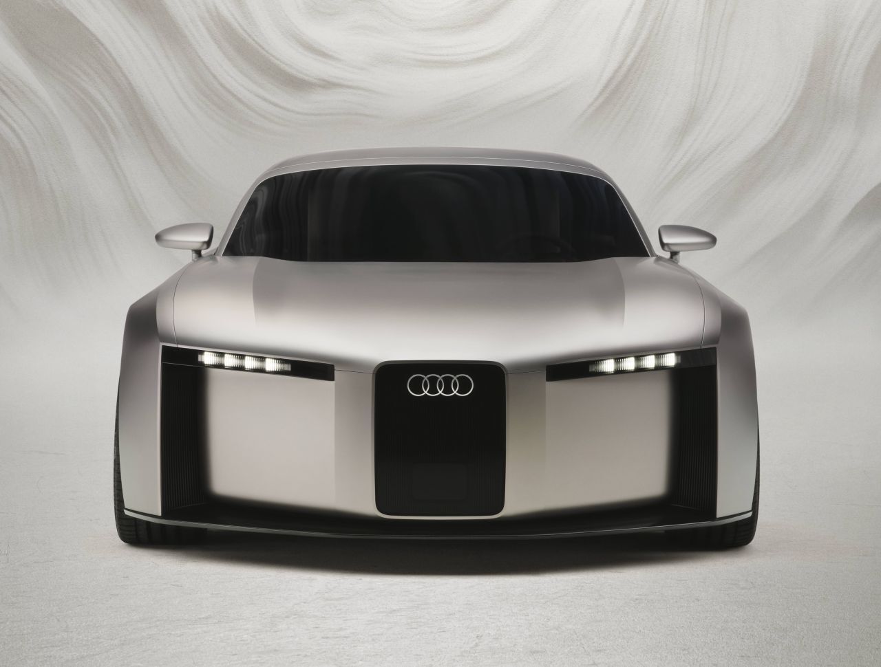 Audi Concept C: Die Designsprache einiger Premiummarken entwickelt sich gerade zu neuer, bulliger Geradlinigkeit. Nach Jaguar geht auch Audi in diese Richtung. Aus der Studie könnte neben einer neuen Stilrichtung auch der nächste TT werden.