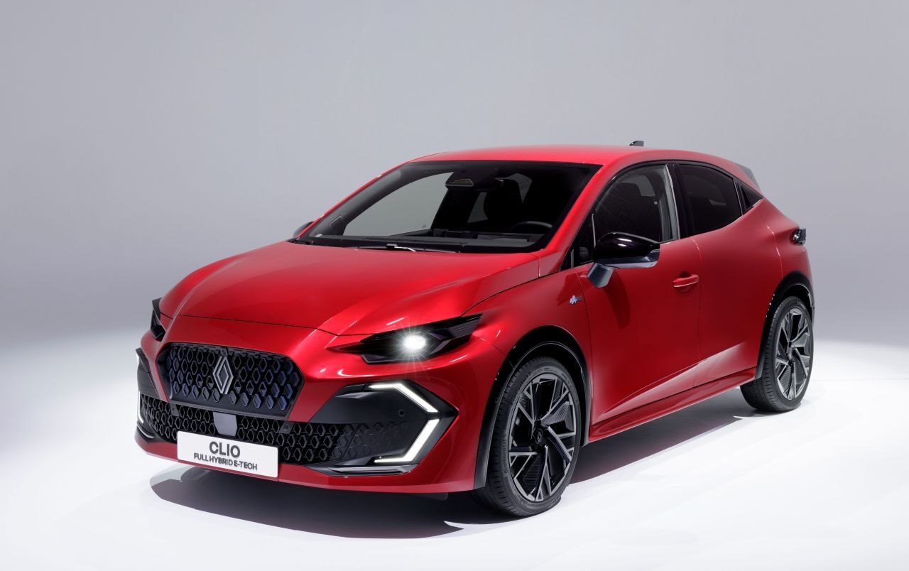 Renault Clio VI: Er ist das wichtigste Modell von Renault. Nach bisher 17 Millionen verkauften Clio kommt nun die sechste Generation auf den Markt. Und sie sollte sich vor allem in einem Punkt von den vorherigen abheben, verfügte Ex-Renault-Chef Luca de Meo noch vor seinem Abgang: Der Clio sollte das „sexieste“ Auto des B-Segments werden.