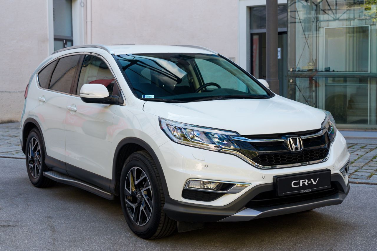CR-V Mk. IV: Nach 20 Jahren ist es an der Zeit für ein elektronisches Allrad-System, das spart Gewicht und Reibung. Und erstmals gibt es auch Frontantrieb.