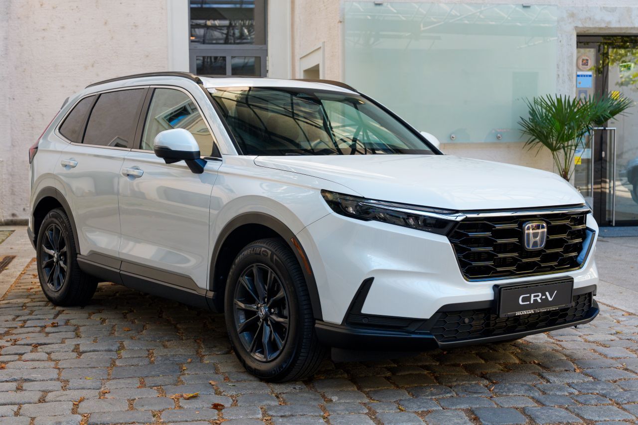 Der neuesten CR-V (Mk. VI, seit 2023) ist das bisher größte Modell der Baureihe.
