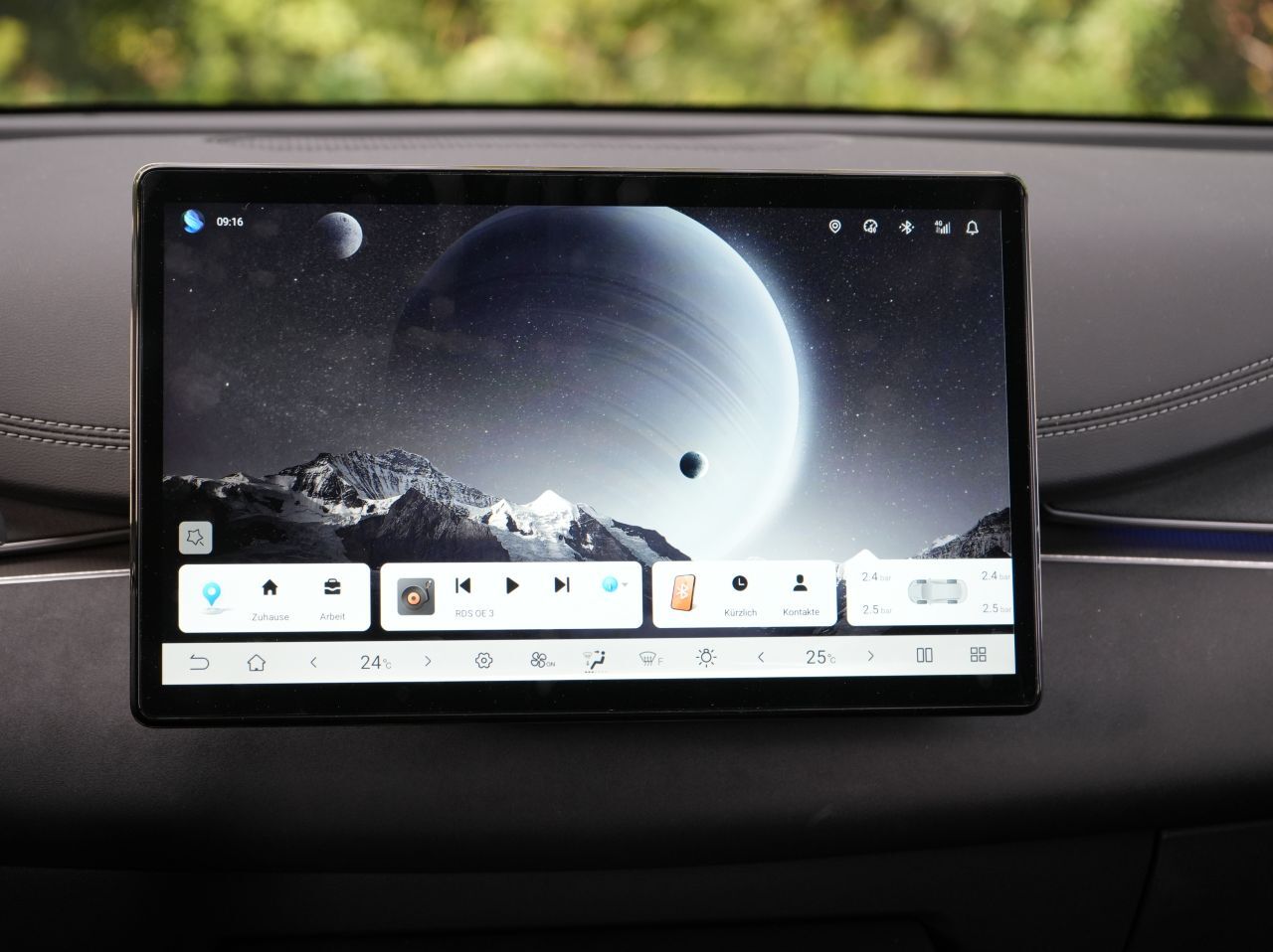 15,6-Zoll-Display in der Topversion, sonst sind es drei Zoll weniger.