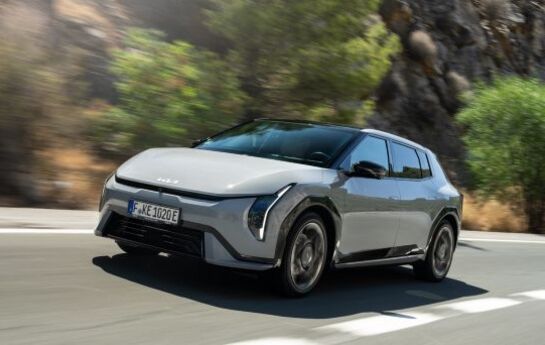 Was wir bisher von einem 4,40-Meter-Auto erwartet haben, übertrifft dieser Kia teilweise deutlich. - Neue Klasse