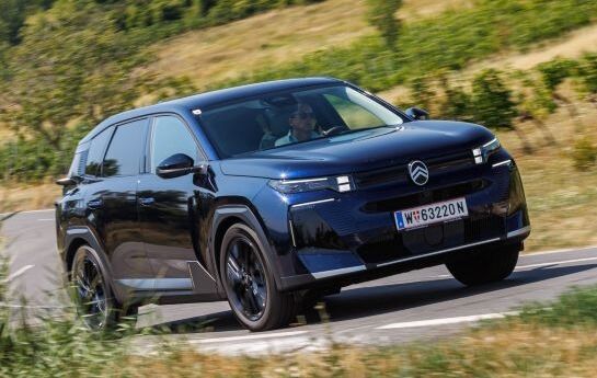 Citroën setzt die Familie in eine Couchlandschaft und lässt sie komfortabel gleiten: Die zweite Generation des C5 Aircross im Test. - Der Flauschige