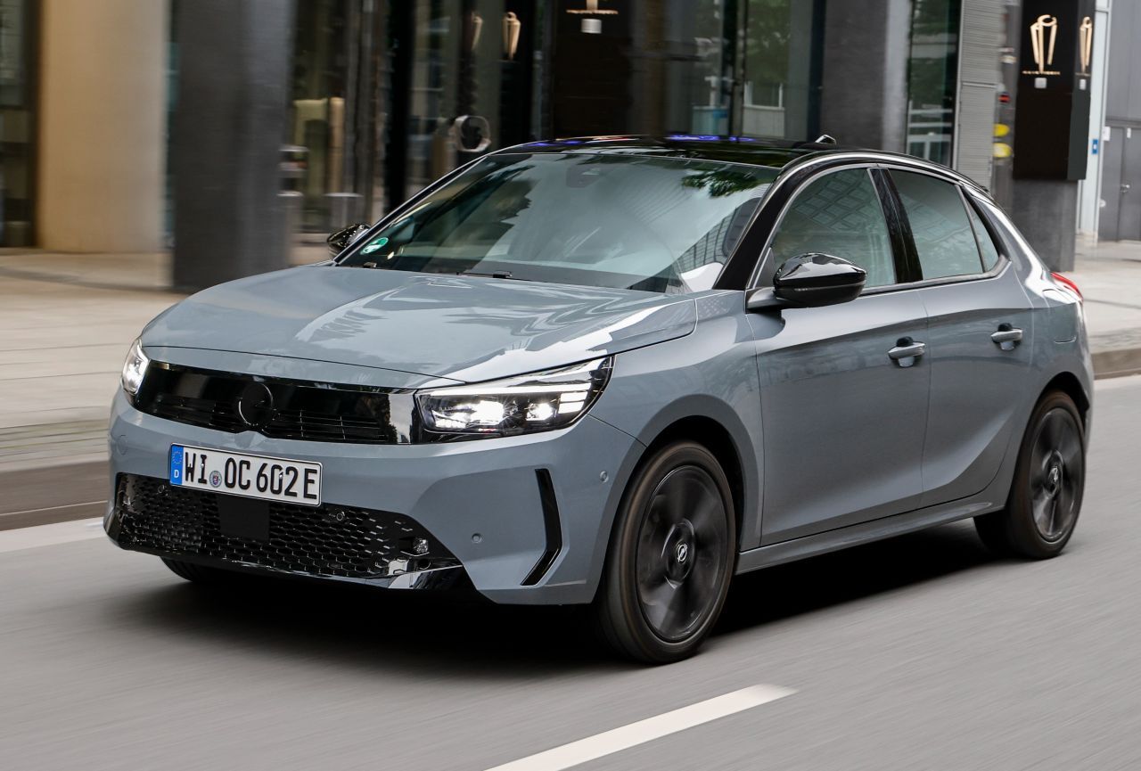 … sind wir bei 28.000 Euro. Und der elektrische Corsa der nächsten Generation wird ein 25.000-Euro-Auto sein.