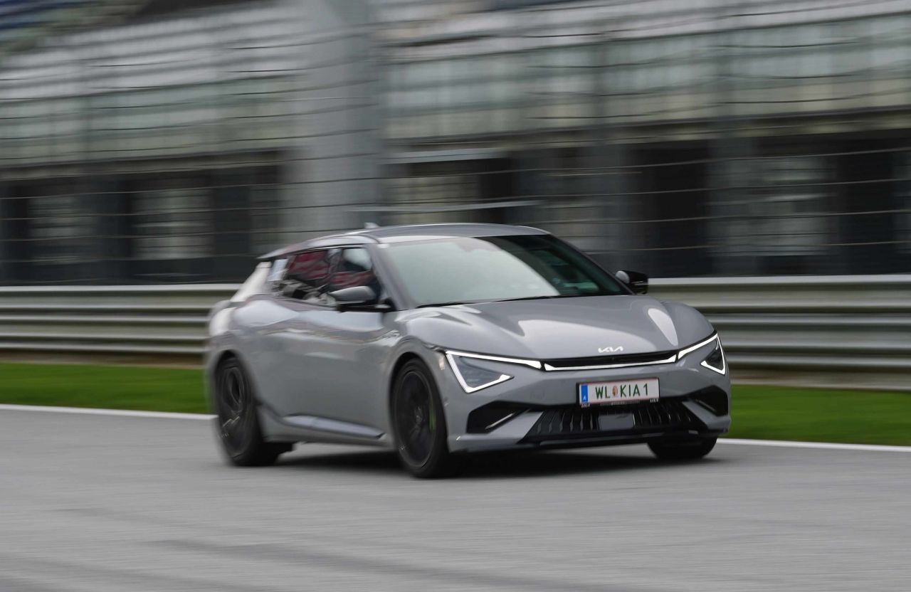 Neuer Rundenrekord für Elektroautos mit Straßenzulassung am Red Bull Ring: Serienmäßiger, serienbereifter EV6 GT mit 650 PS und 770 Newtonmetern.
