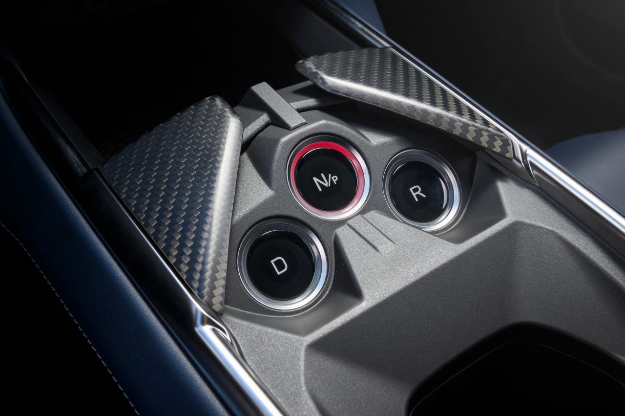 Aktivierungs-Knöpfe für das Getriebe.