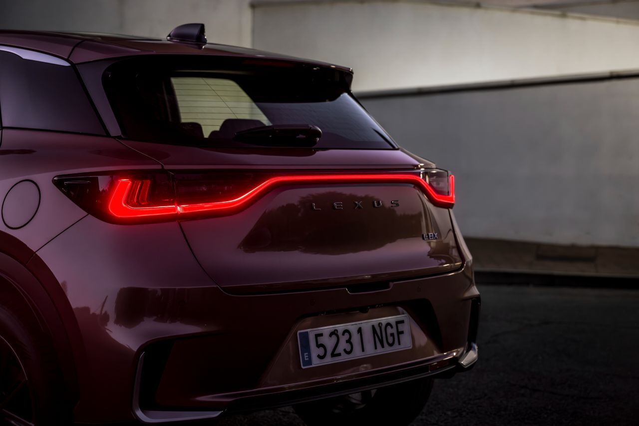 Fünf neue Düften kommen in Lexus-Fahrzeugen künftig zum Einsatz.