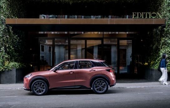 Lexus erklärt seine sinnliche Seite: Klang, Haptik und Geruch werden im Auto immer wichtiger. - Reich der Sinne