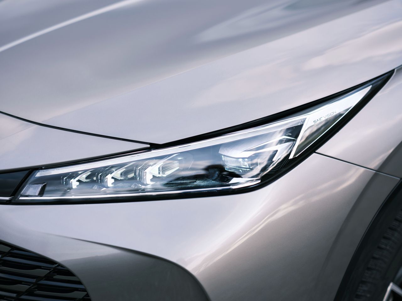 Sichtbar besser: LED-Scheinwerfer gehören zum Serienumfang.