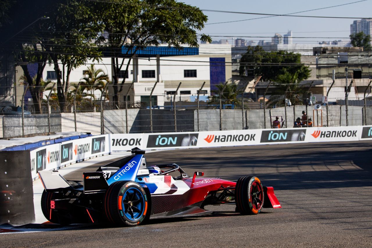 Citroen ist in dieser Saison zum ersten Mal in der Formel E am Start, es ist der erste werkseitige Monoposto-Einsatz der Geschichte. Umso mehr beeindruckt der starke Saisonstart.