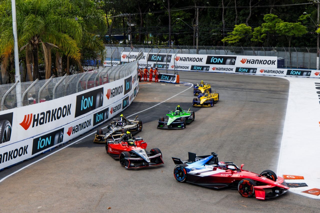 Beim ersten internationalen (!) Formel-Rennen in der Geschichte von Citroen kam Nick Cassidy gleich auf einen Podiumsplatz.