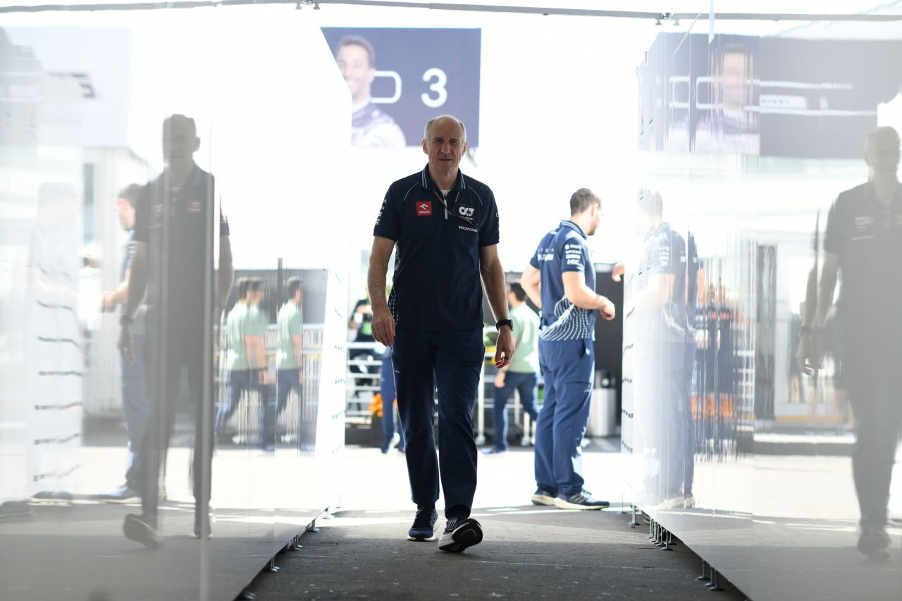 Ein erfolgreicher und geradliniger Weg: Am 20. Jänner 2026 feiert Franz Tost seinen 70. Geburtstag. Geboren wurde er kurz vor der Eröffnung der Olympischen Winterspiele in Cortina. Entsprechend sportlich ist er.