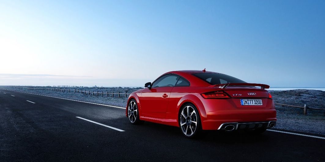 PREMIERE: AUDI TT RS