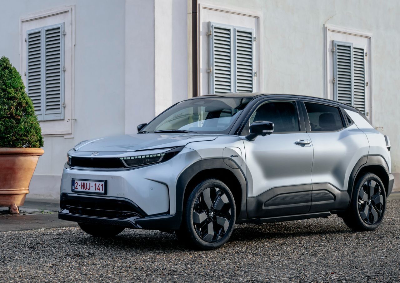 Motorprofis-Fazit zum Urban Cruiser: „Kleines SUV mit blockig-bulligem Auftritt, der optisch konservative Innenraum ist sehr angenehm in der Bedienung. Für einen Elektriker wohlfeil. Besonderheit ist die preislich attraktive Allradoption.