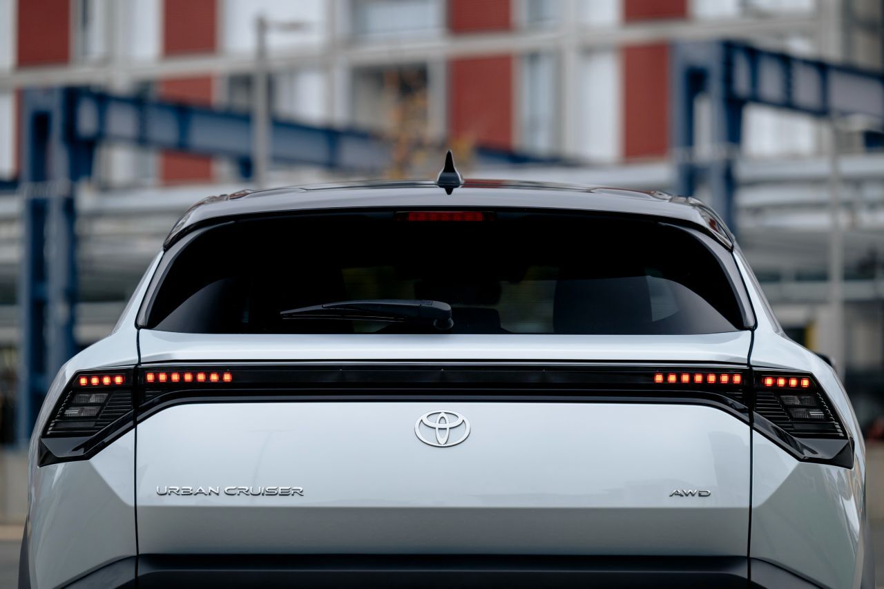 … Balken, der sich über die gesamte Breite streckt.