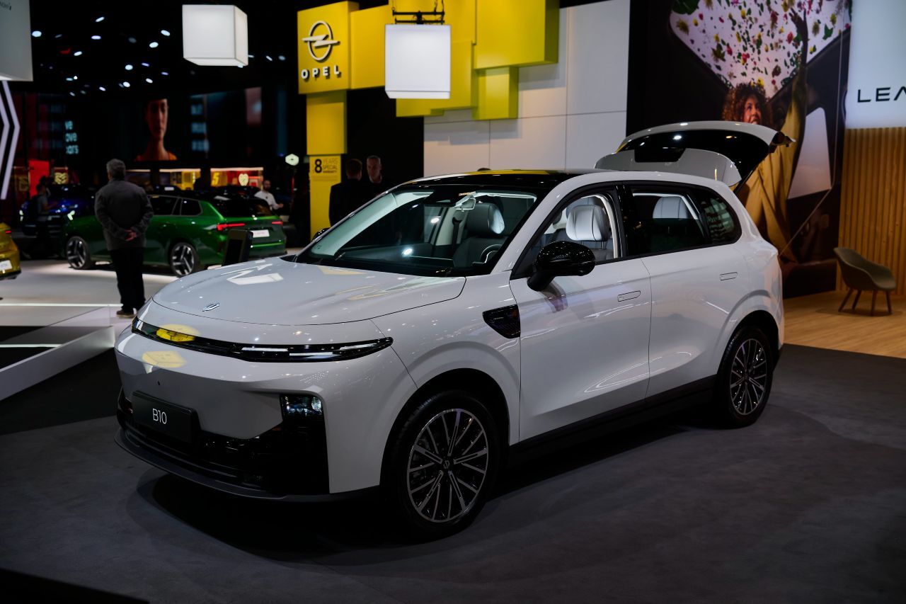 Mit seinem 800-Volt-System bringt der Leapmotor B10 modernste E-Auto-Technik im umkämpften C-SUV-Segment und startet trotzdem unter 30.000 Euro.