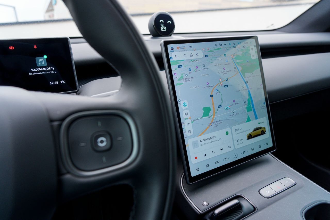 Die Bedienelemente hat Nio sehr reduziert.