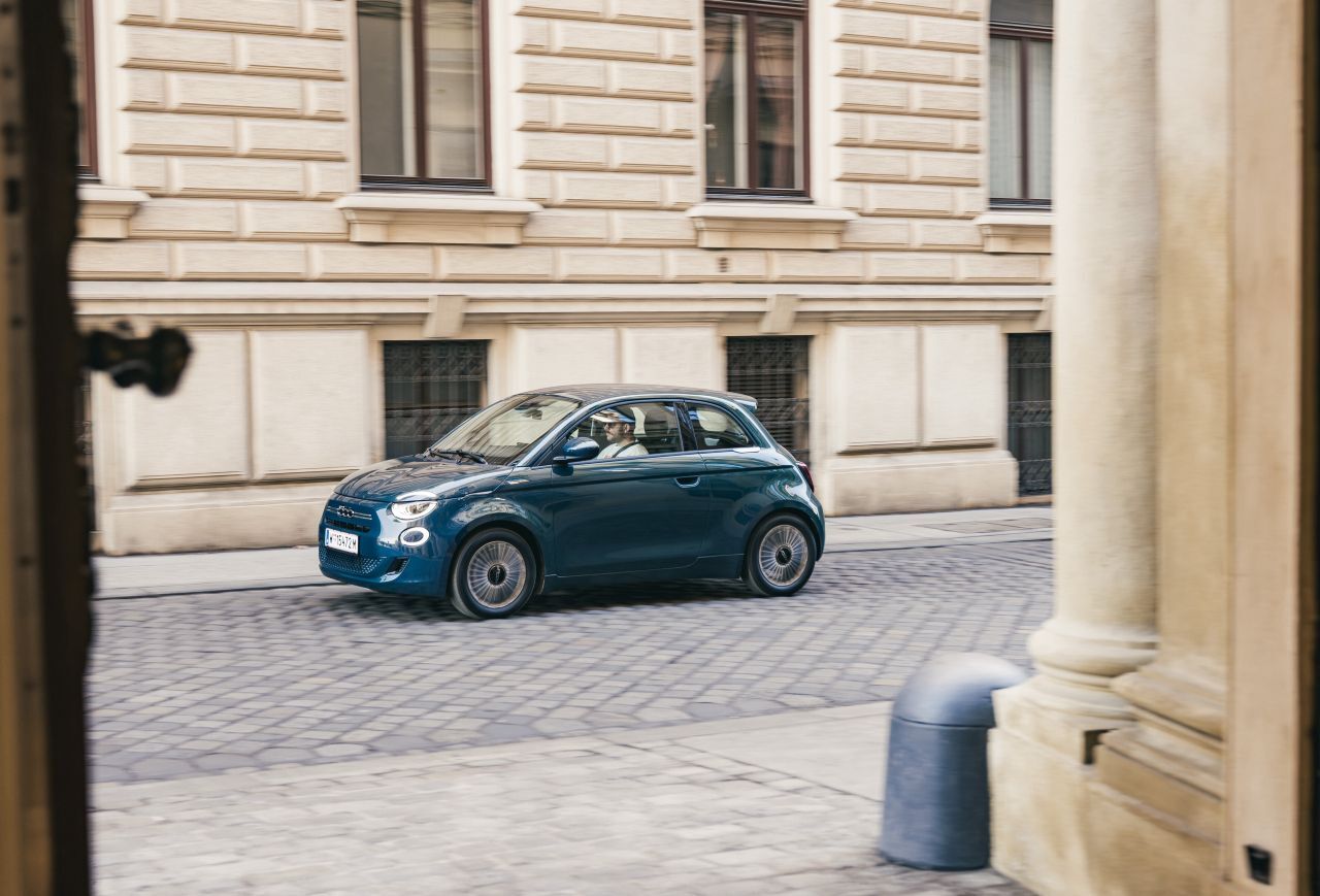 Als wirklich noch kleines Cool Car hat er inzwischen ein Alleinstellungsmerkmal, weil ihm mit dem Mini der einzige Fashion-Rivale entwachsen ist.