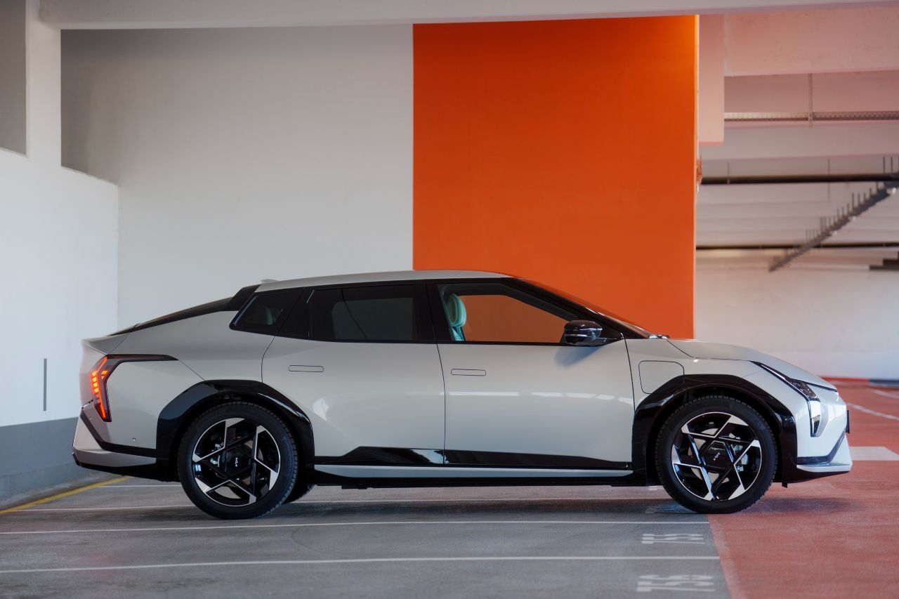 Fazit von Motorprofis-Tester Fabian Steiner: „Verbindet viel Beinfreiheit mit großzügigem Freigepäck. Mit dem sparsamen Antrieb fährt man lange Etappen in angenehmer Ruhe.