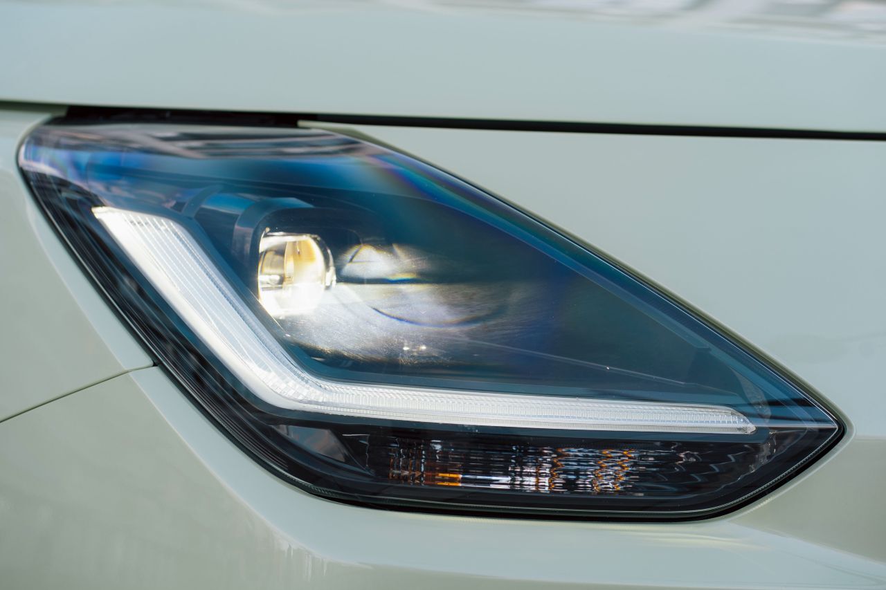 Einfache und doch markante Linienführung: LED-Signaturen.